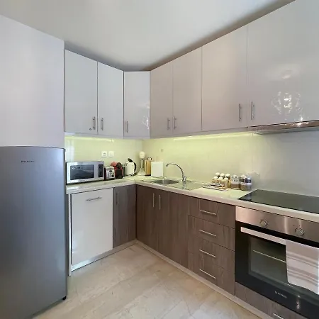 Key Biscayne Charming 50sqm Apt In Paleo Faliro